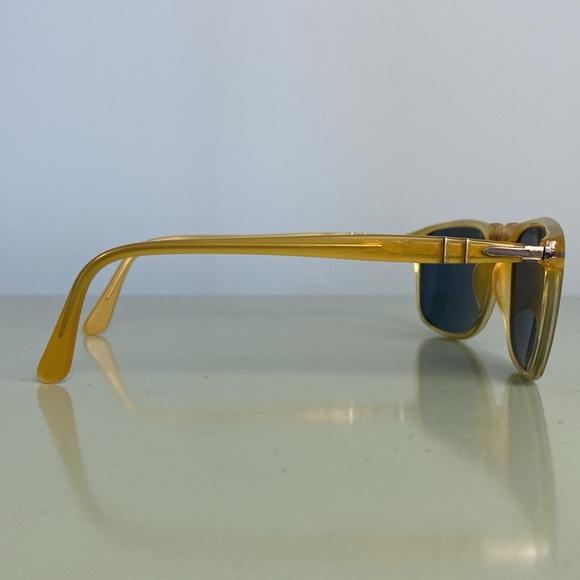 Persol / Men’s Sunglasses / Miele with Blue Lenses - Picture 5 of 12